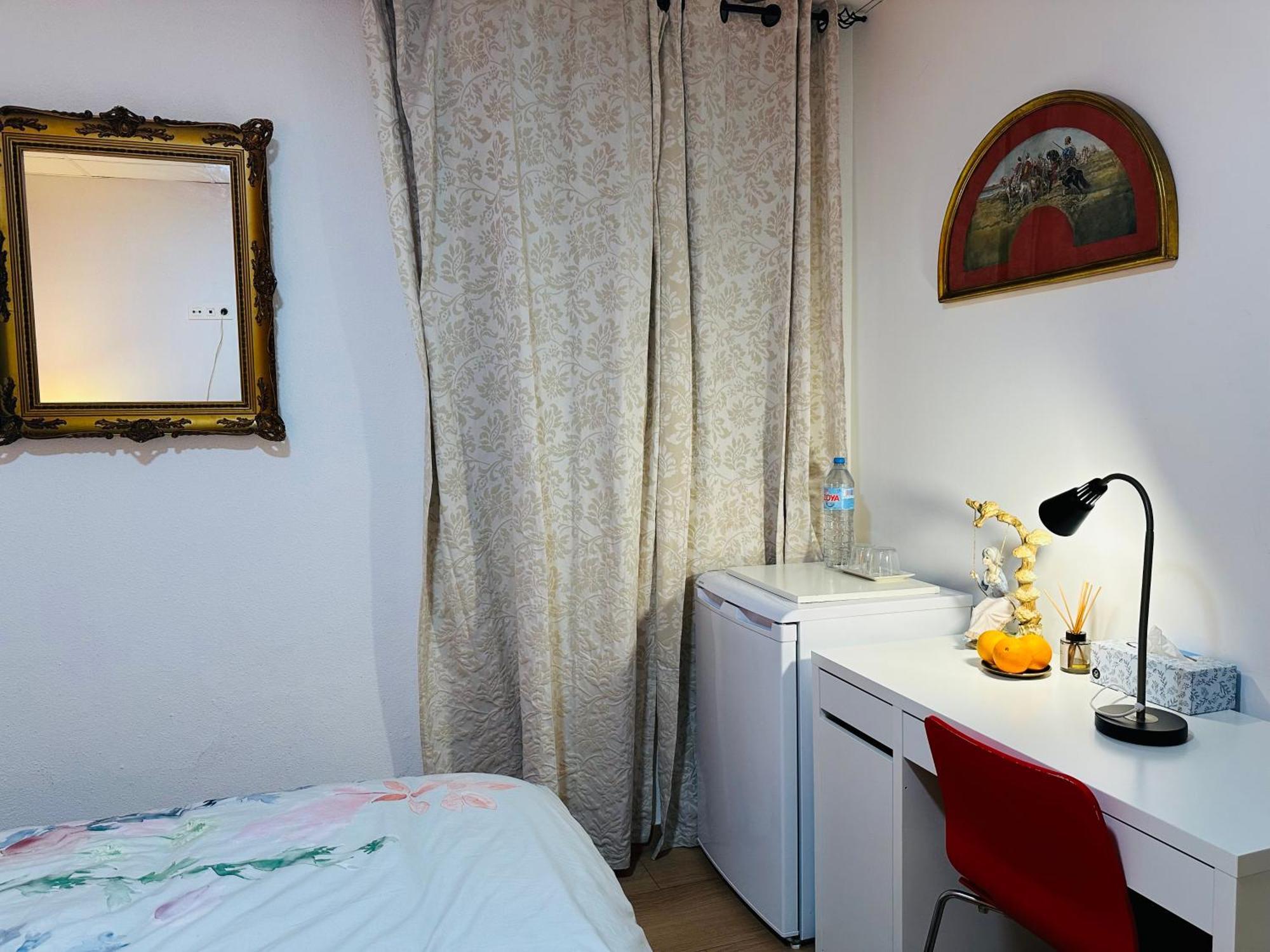Mirador 2 Del Mercado Central - Habitacion Con Bano Privado En El Centro De La Ciudad Vella 발렌시아 외부 사진